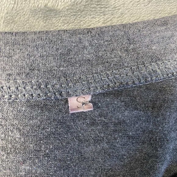 Good Vibes Shirt Womens S‎ Heather Gray Long Sleeve French Terry Pocket Tshirt - Picture 4 of 11